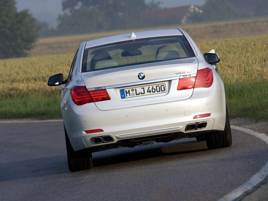  BMW 760Li 2009 года  (фото 11 из 16)